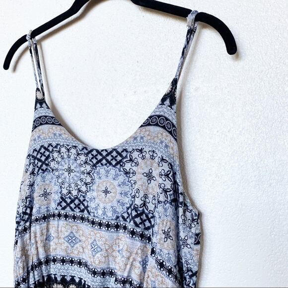 All In Favor Pattern Knit Maxi Dress Size Medium - Picture 2 of 9